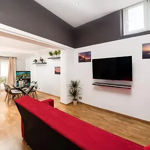 https://charmelise.hotelitalianriviera.com